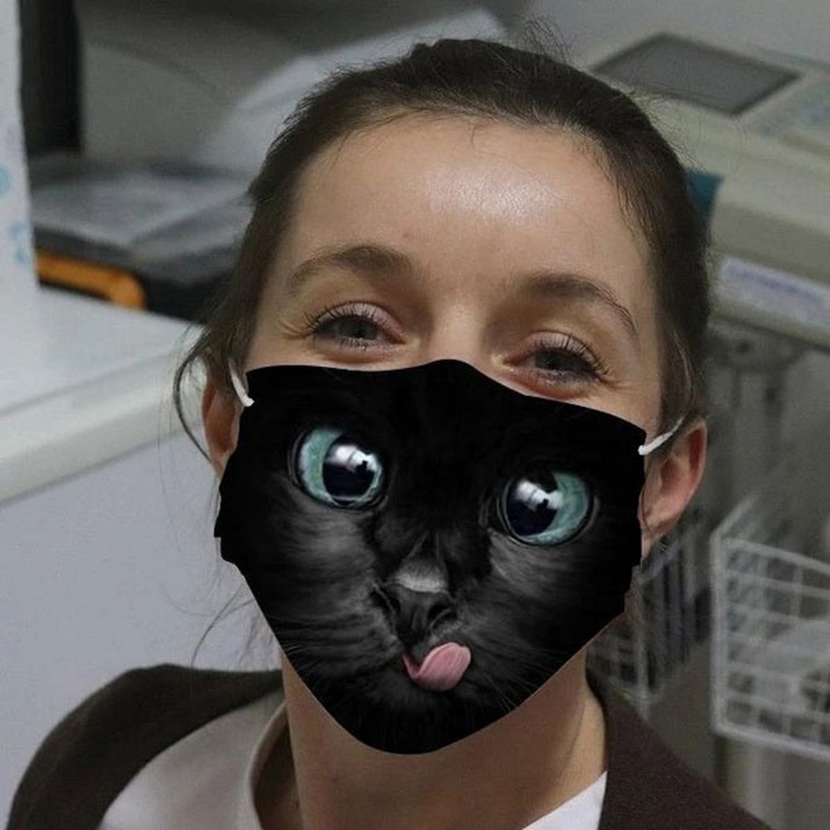 mặt nạ mèo đen