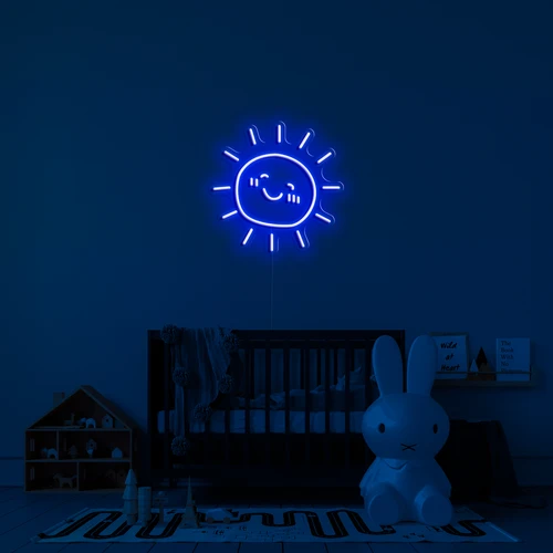 Logo đèn neon chiếu sáng LED trên tường - nắng